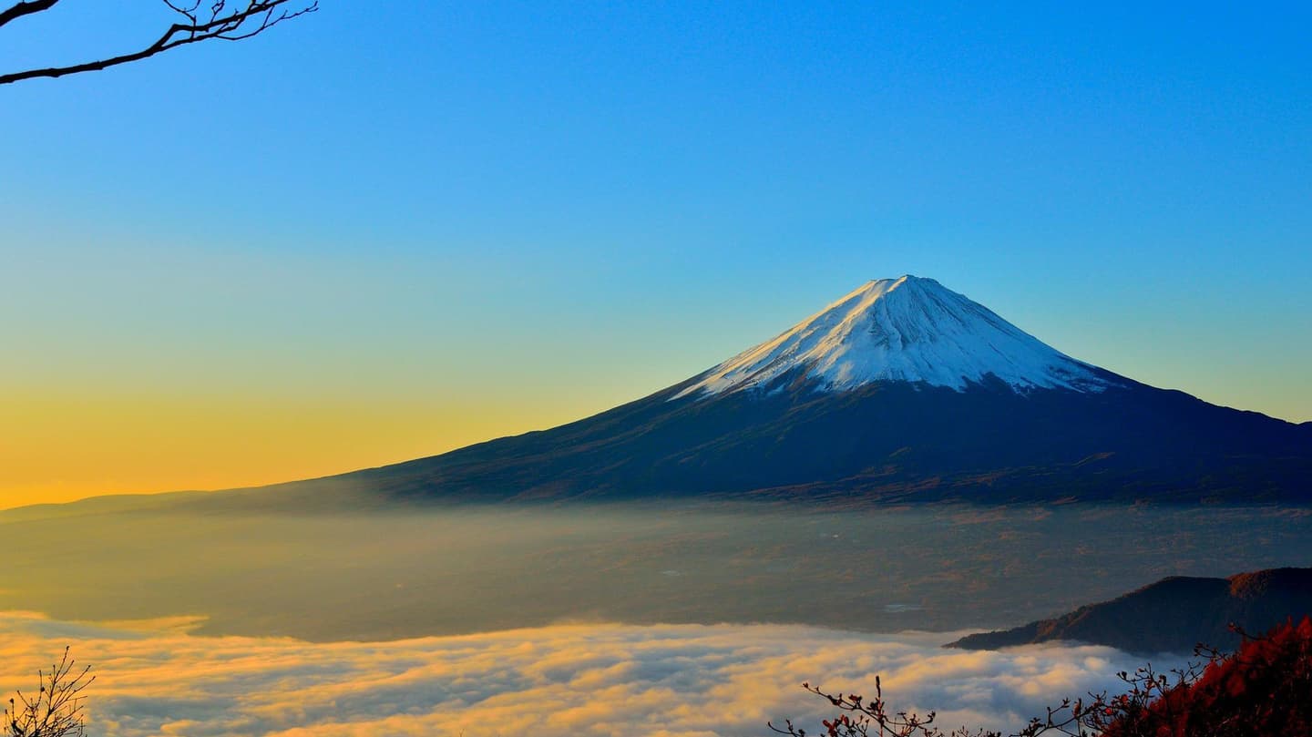 貸切バス旅行で行く富士山