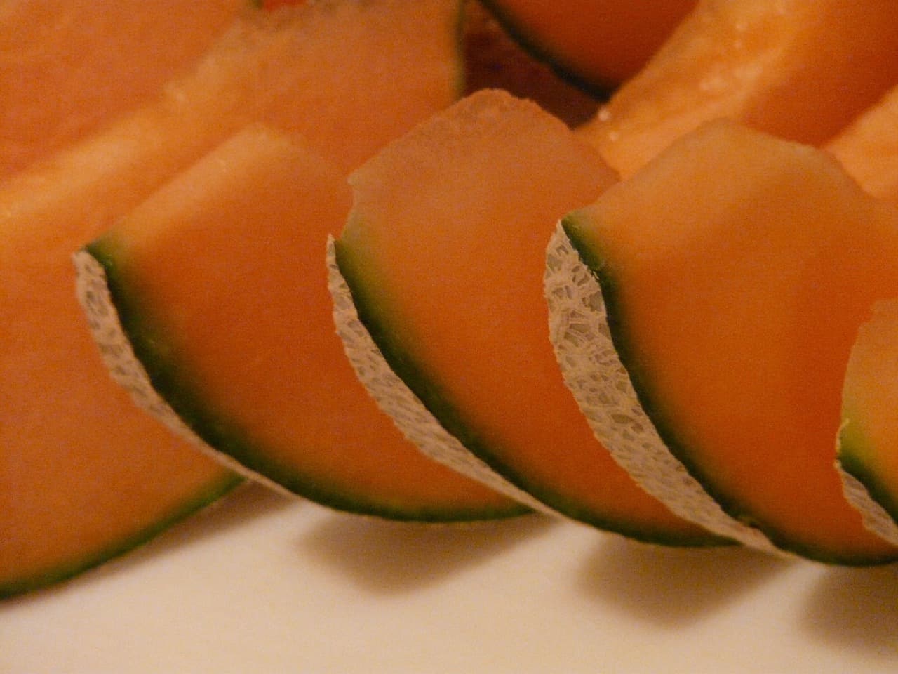 honeydew-melon-g7bce264f4_1280.jpg